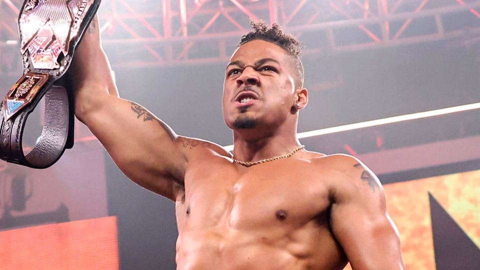 Carmelo Hayes poderá lutar no Raw