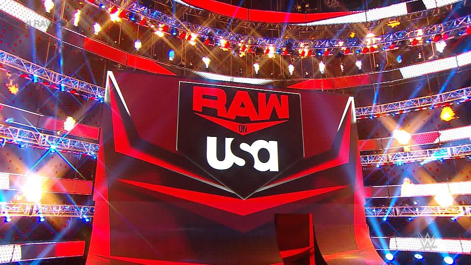 WWE revela nova stage do Raw