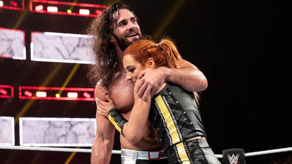 WWE Angola - Seth Rollins anuncia que ele e Becky Lynch se