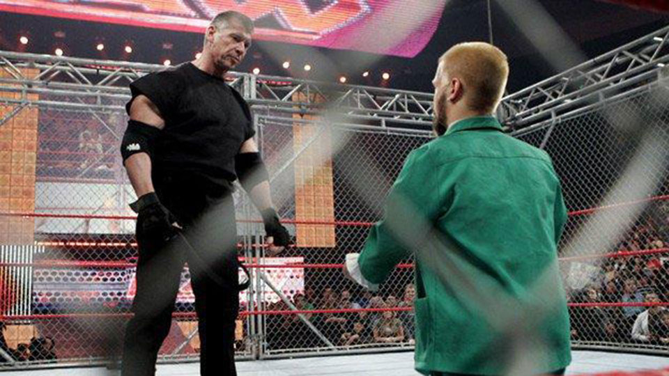 WWE tinha ideia para Vince McMahon "matar" Hornswoggle