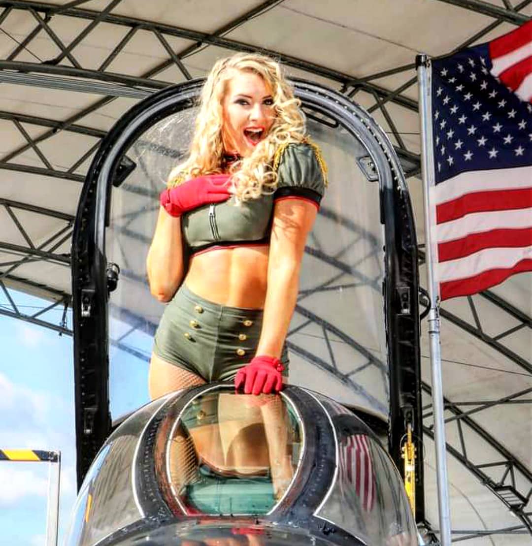 As 25 melhores fotos da Lacey Evans no Instagram