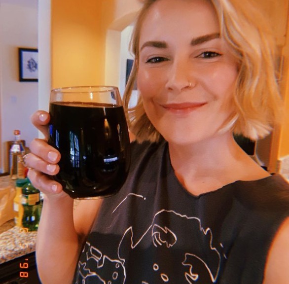 As 20 melhores fotos da Renee Young no Instagram