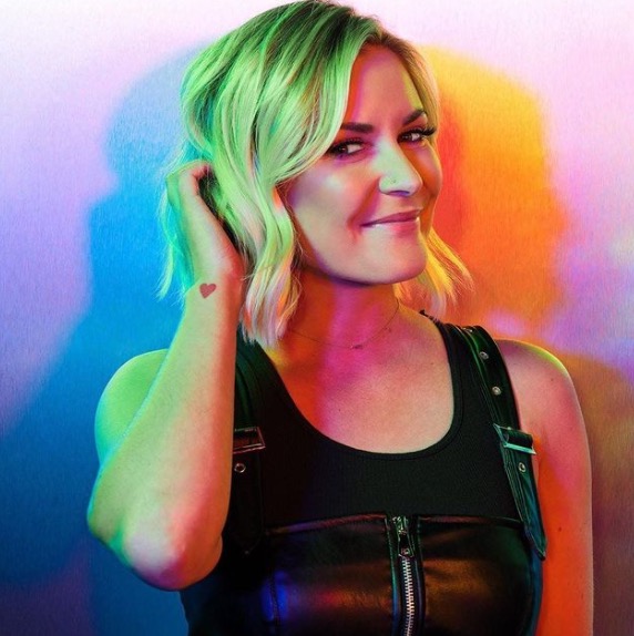 As 20 melhores fotos da Renee Young no Instagram