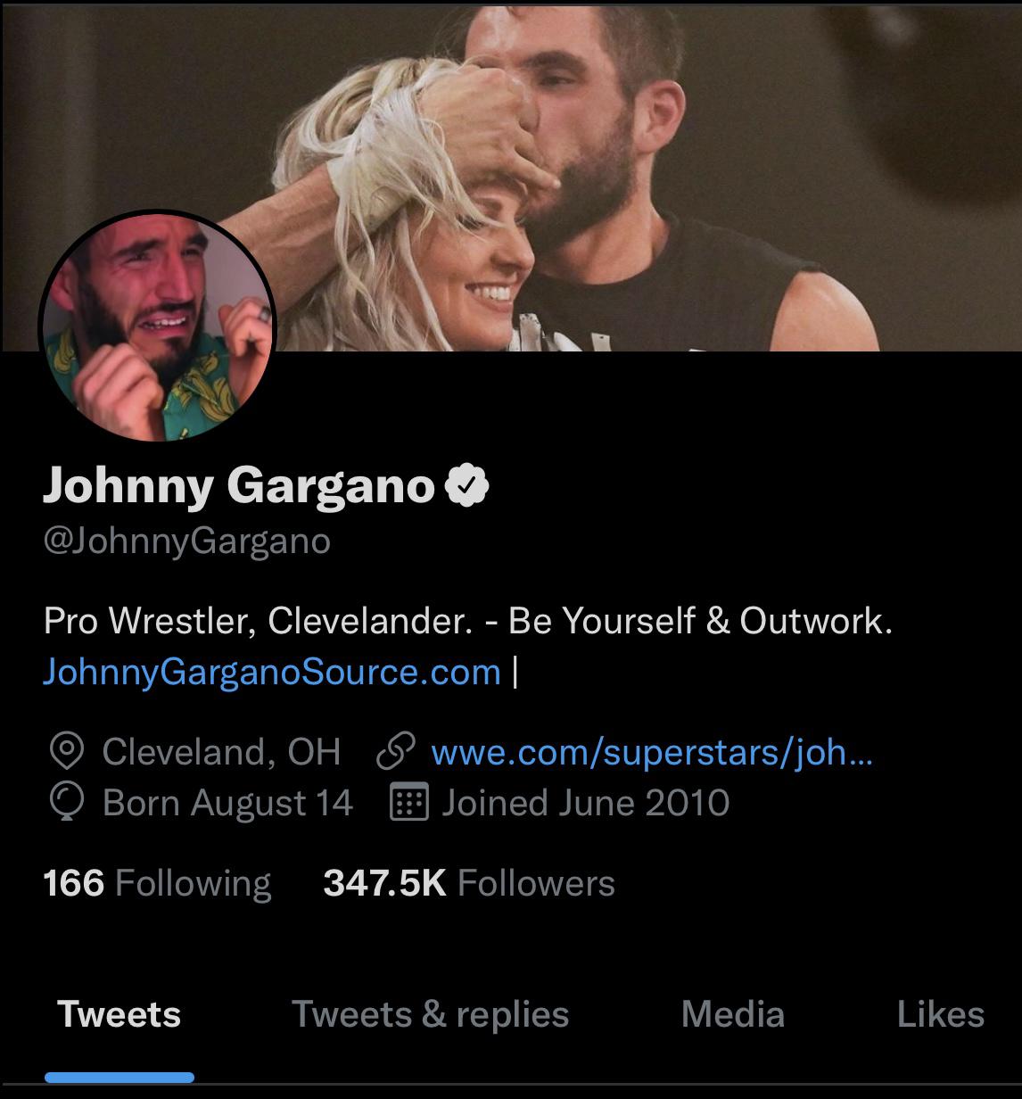 Johnny Gargano remove referências ao NXT