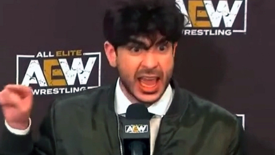 Tony Khan greift WWE wegen Entlassungen an