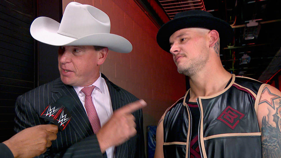 Baron Corbin mudase para o Raw e aliase a JBL