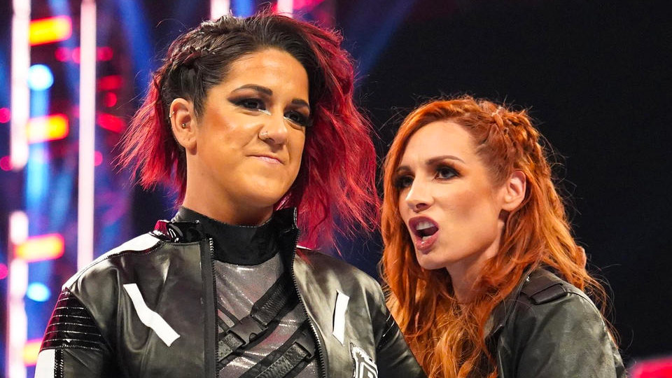 Becky Lynch revela tensão com Bayley