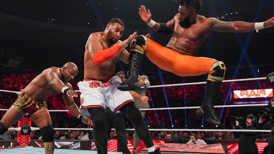 WWE Raw (16/01/2023): Six-Way Elimination Match