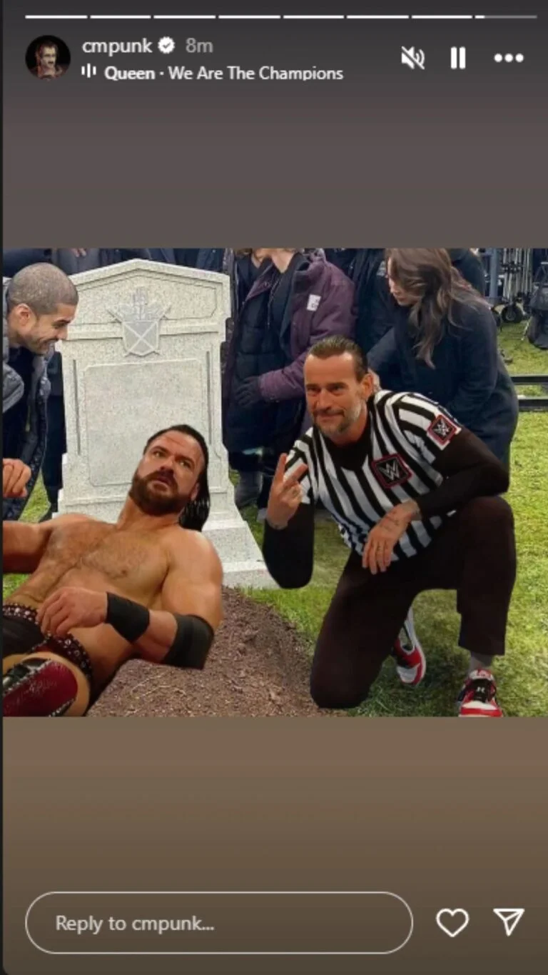Dominik Mysterio e CM Punk gozam com derrota de Drew McIntyre
