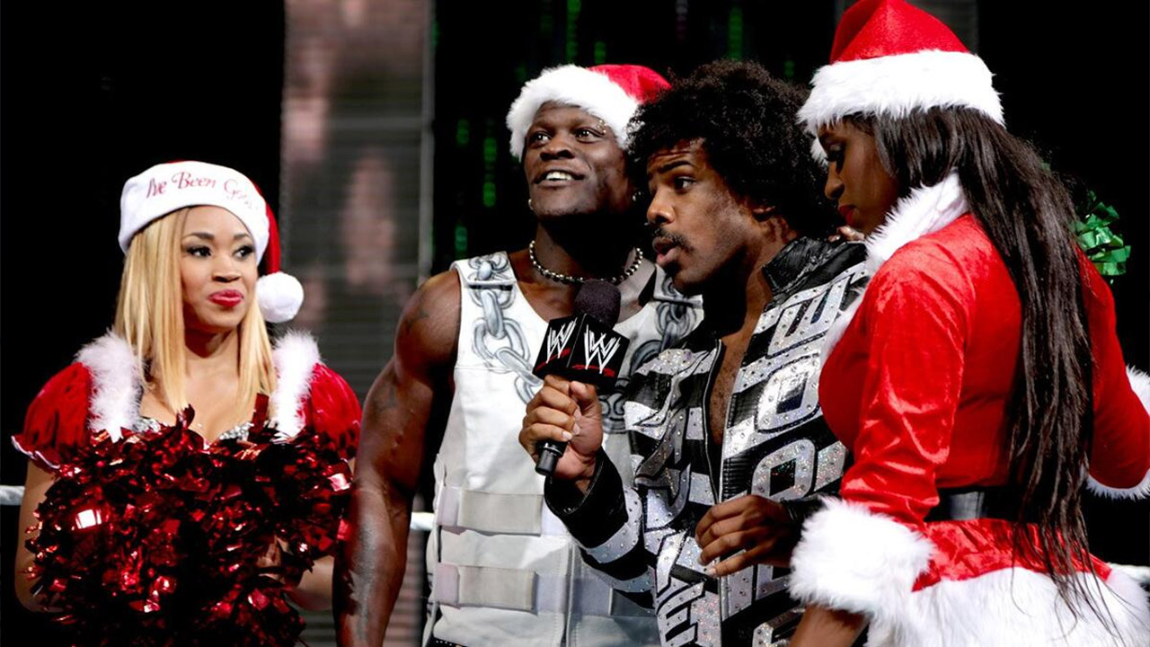 10 Tradições e Hábitos Festivos no Wrestling – Top Ten #568